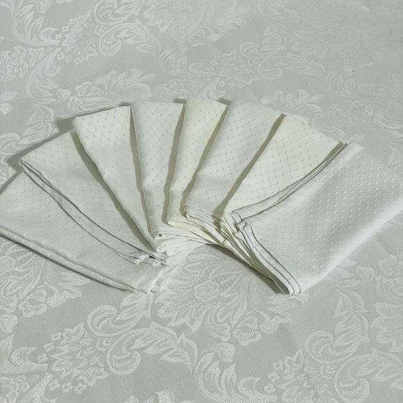 Used White Napkins. Poly blend. No stains or snags. Lot of 8. - Picture 1 of 3